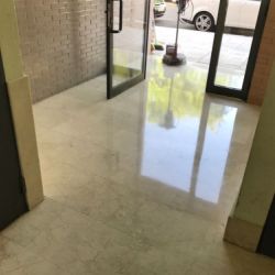 Imagen de suelo de mármol brillante y limpio