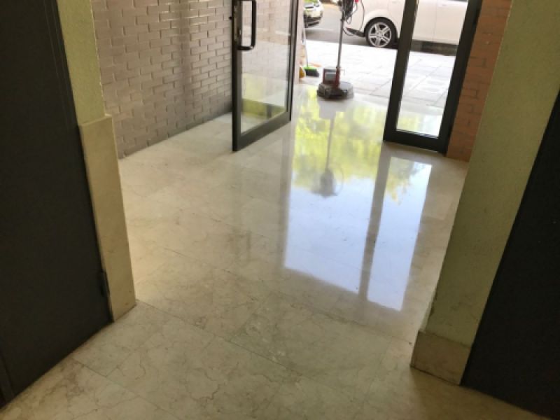 Imagen de suelo de mármol brillante y limpio